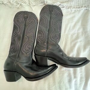 Heritage Boot Co. Leather Embroidered Boots EUC 2255